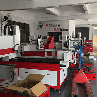 自動鉆孔機如何解決加工精度、打孔誤差等問題