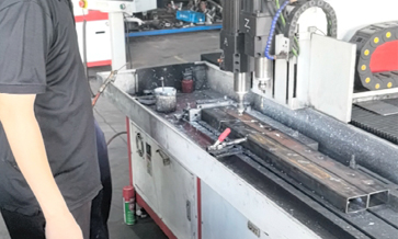 <b>氣溫下降數(shù)控打孔攻絲機(jī)如何維護(hù)？</b>